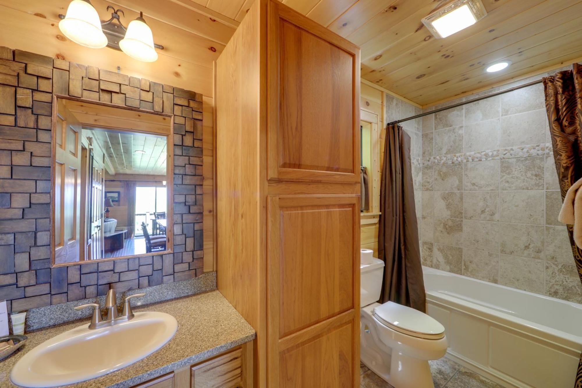 Bryson City Cabin With Hot Tub And Mountain Views! Luaran gambar