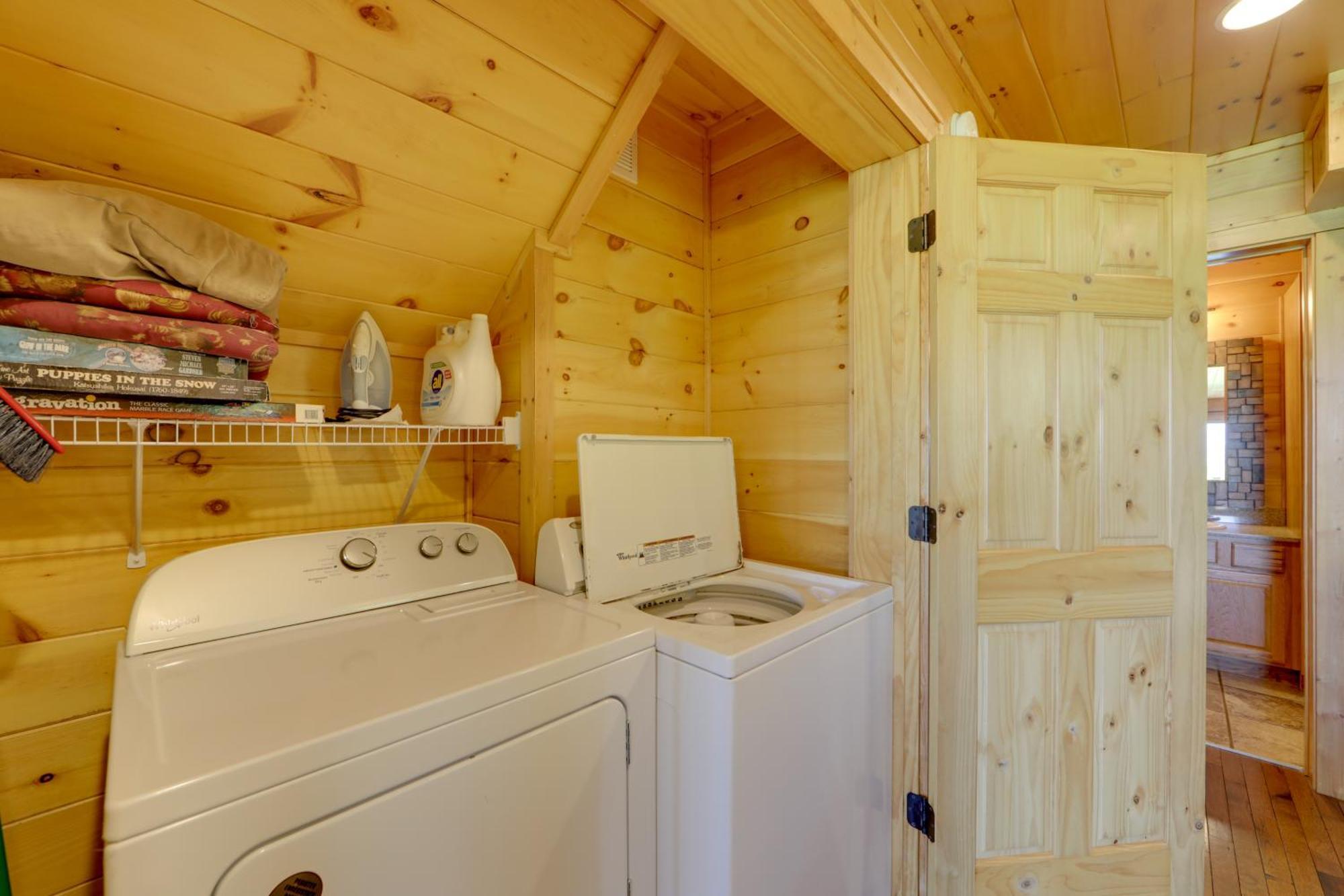 Bryson City Cabin With Hot Tub And Mountain Views! Luaran gambar